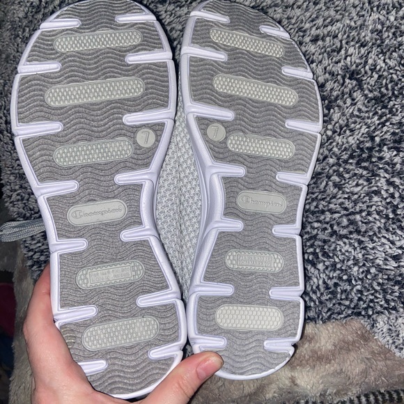 Size 7 ladies champion runners in grey tone very comfortable! Brand new! - Picture 2 of 8